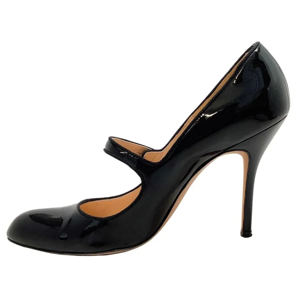 Manolo Blahnik sleek black